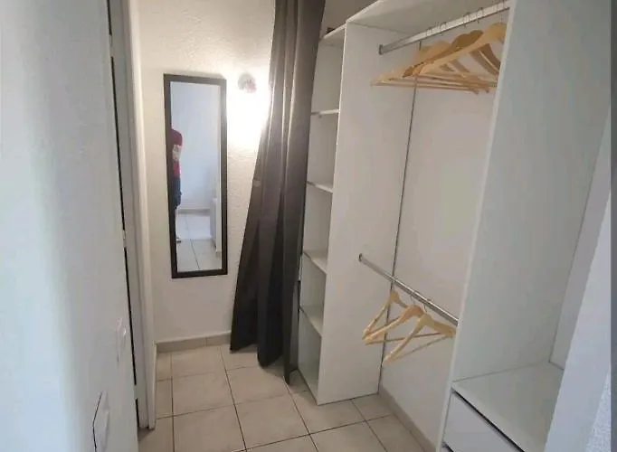 2 Pieces Proche + Parking *